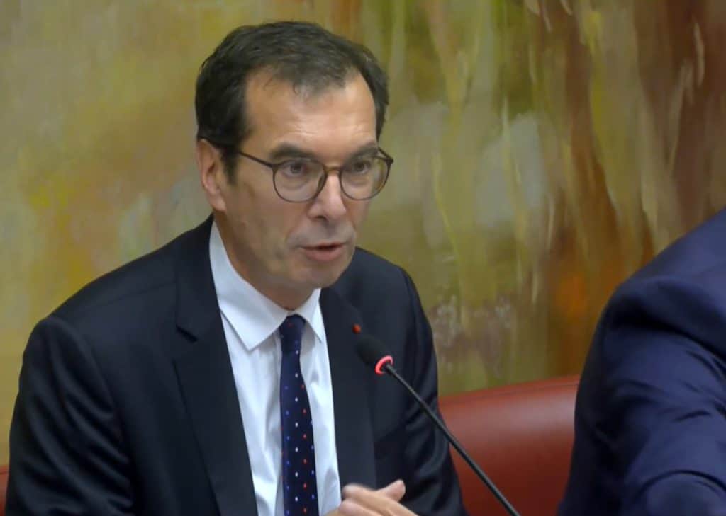le ministre du Travail "veut faire quasiment aussi bien avec un peu moins"