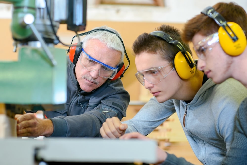 Repenser l�apprentissage pour r�industrialiser la France